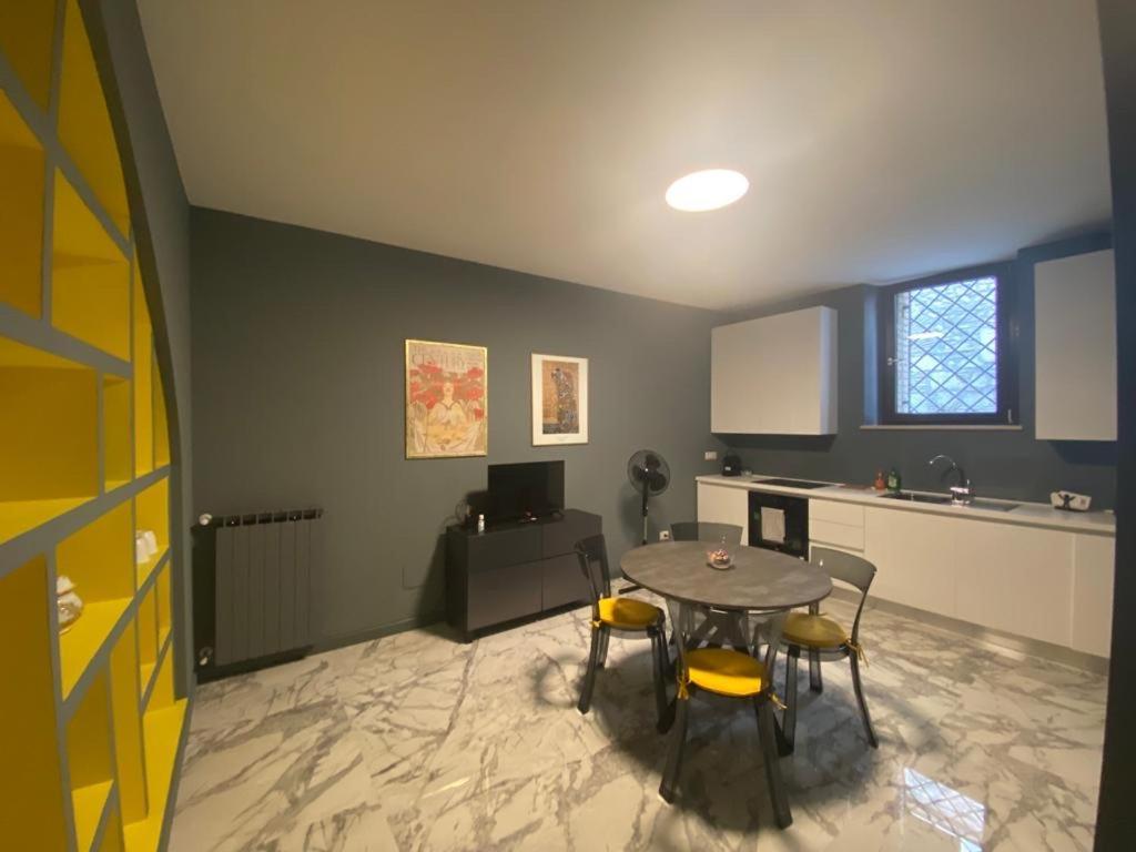 Modern City Center Apartment Benevento Luaran gambar